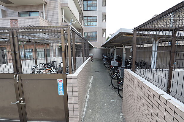 駐輪場（自転車：200円／月、バイク：300円／月）
