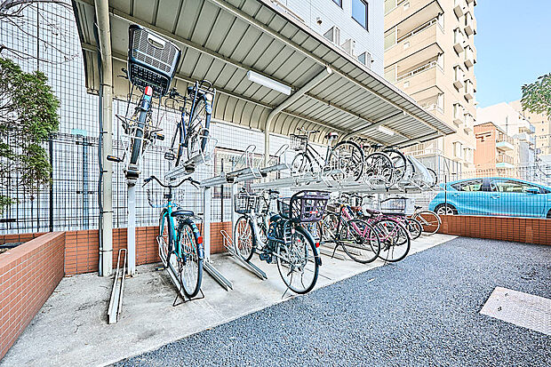 敷地内自転車置き場（月額100円〜1000円）