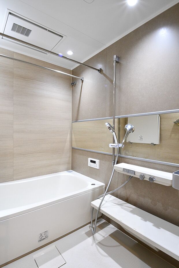 　1418タイプのユニットバス　浴室換気暖房乾燥機付き