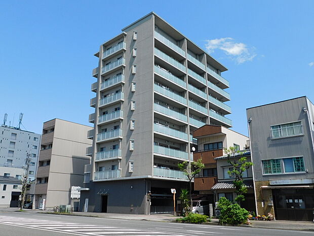 　2004年2月築のマンション　ＪＲ東海道線「静岡」駅まで徒歩18分の利便性