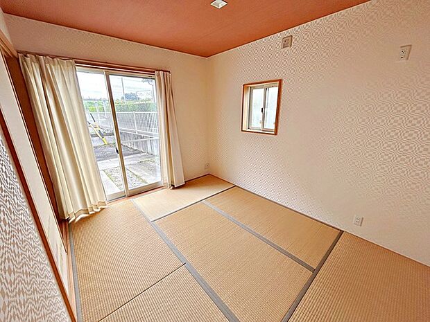 南向きの和室は日差しがいいのでお昼寝スペースにも最適！