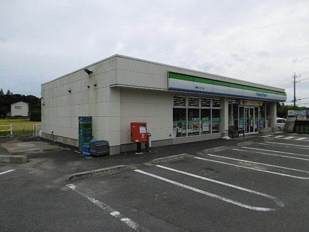 ファミリーマート 高萩インター店（684m）