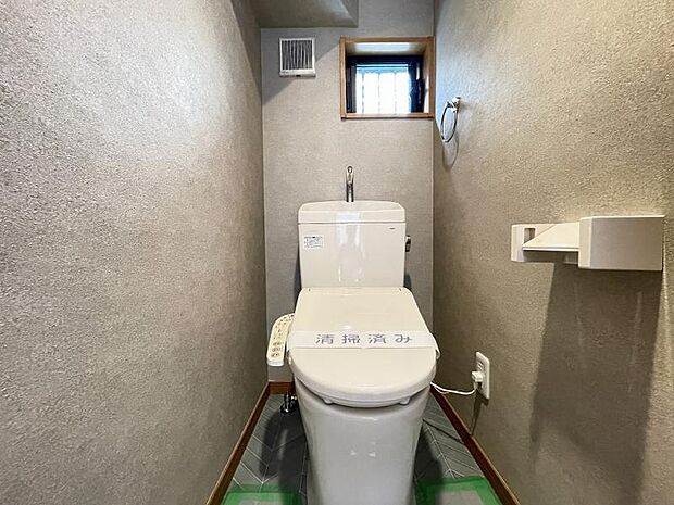 ＜トイレ＞1階2階ウォッシュレット付きトイレです。