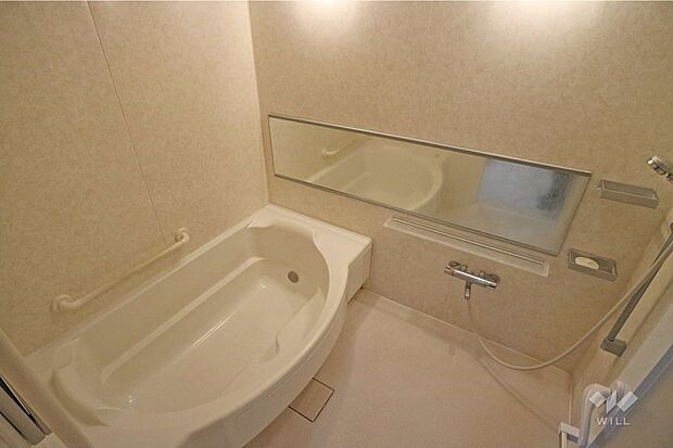 浴室は1620サイズ！洗い場が非常に広くなっています！浴室乾燥機、手すりもあり付帯設備充実！