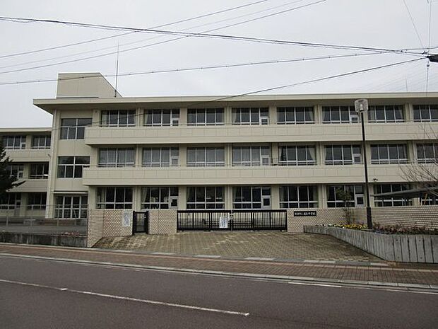 桜丘中学校 3270m