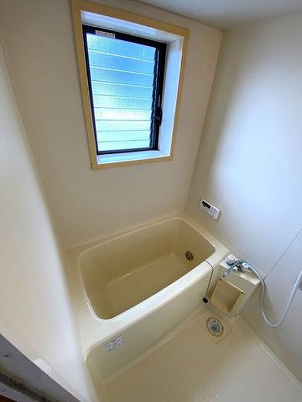 シンプルで清潔感のある浴室は美しい曲線で作られゆったりと心と体を癒してくれます♪