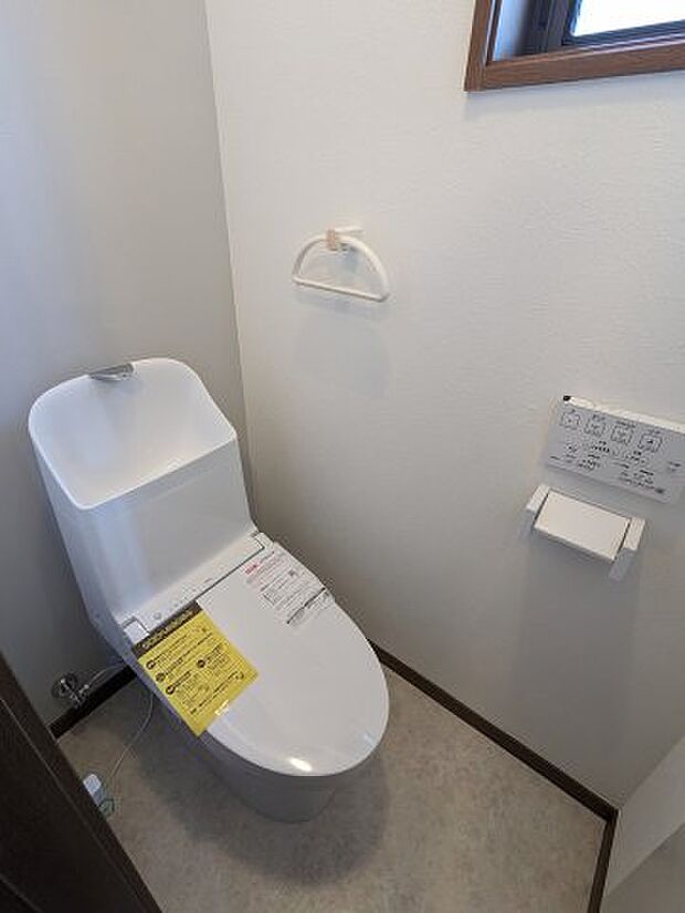 【トイレ】各階にトイレが設置されています。