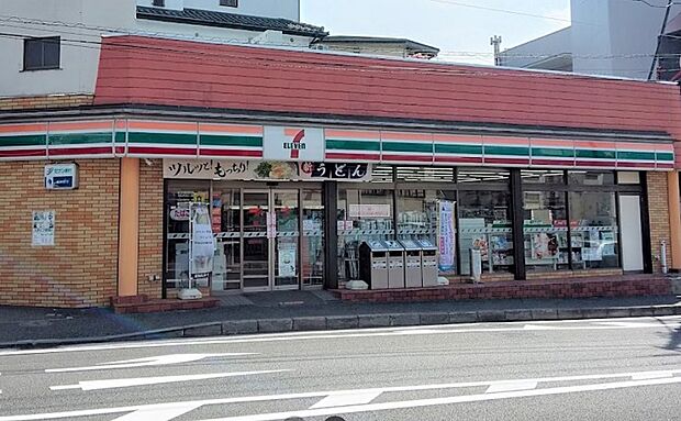 セブンイレブン横浜小机町店349ｍ