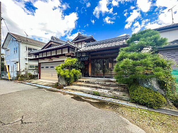 琵琶湖まで14分、荘厳な雰囲気の大型和風邸宅