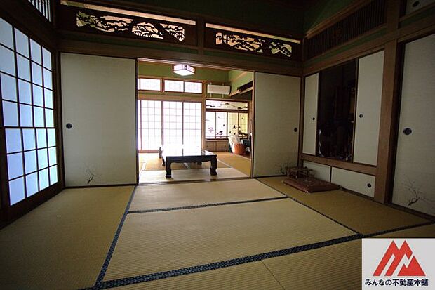天井の高い8帖と6帖の和室でお客様をおもてなしできます。