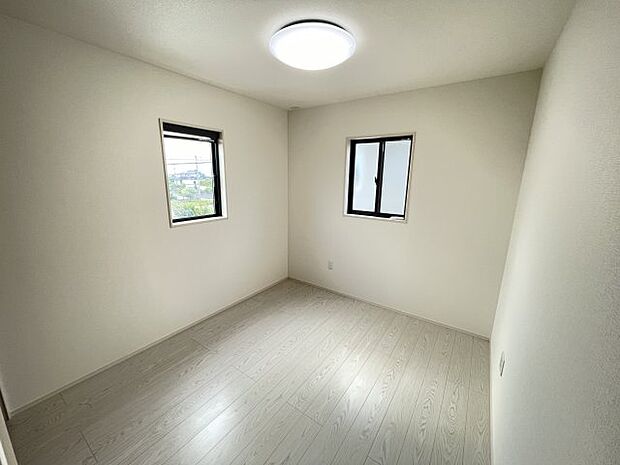 ☆2階に洋室3部屋あり☆全居室収納付きです☆