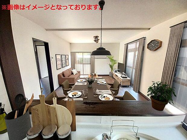 対面式キッチンは料理中もリビングが見渡せます♪写真内の家具・日用品はイメージとなっております。