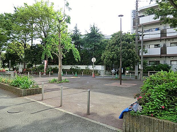駒岡第三公園　320ｍ