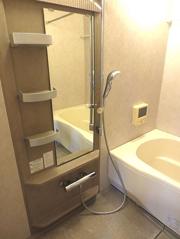 1416のバスルーム♪オートバス浴室換気乾燥機付き、シャワーヘッドは人気の『リファ』です♪