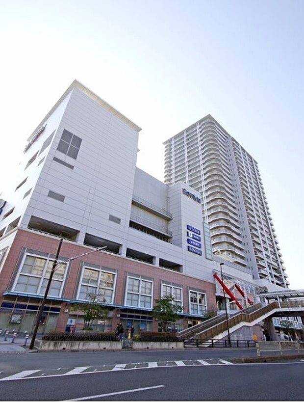 新杉田駅直結で、空と海、横浜の町並みを臨む約100mのタワー！