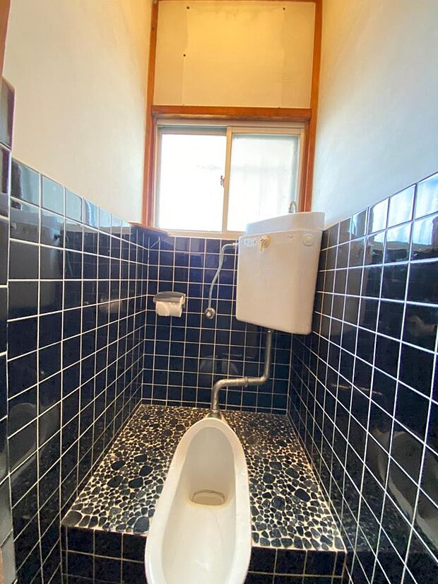 最近、少なくなりつつある和式のトイレ。綺麗にお使いいただいています。