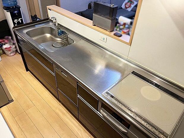 【Kitchen~キッチン~】お手入れのしやすいIHクッキングヒーター♪作業スペースが広く取れるワークトップ♪