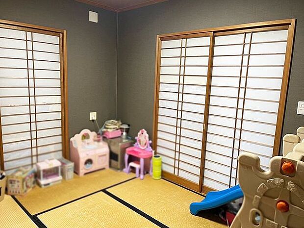【Japanese-style room~和室~】6畳の和室スペース♪2面採光♪