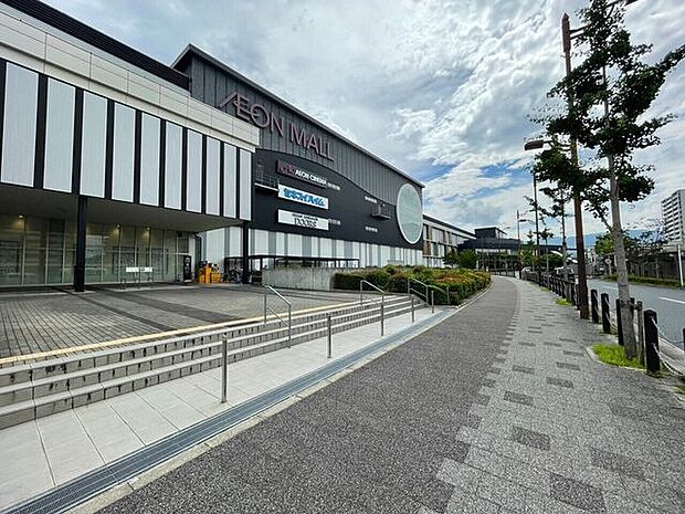 ショッピングセンター イオンスタイル 京都桂川 720m