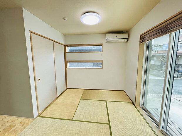 約4.5帖の和室。畳の温もりが風情を出しています。