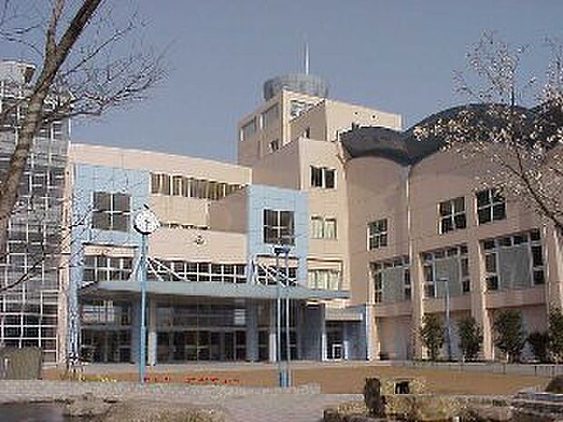岡山市立操明小学校（966m）