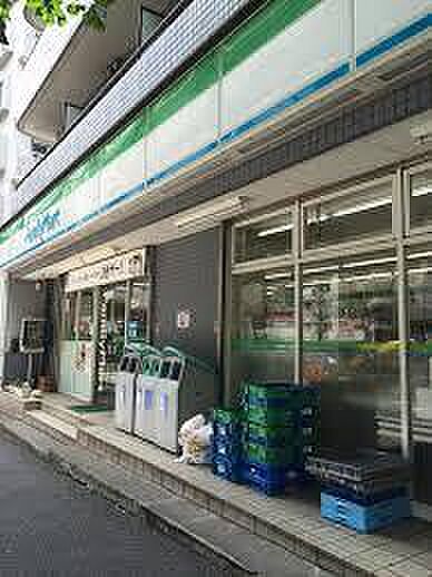 ファミリーマート 高松稲荷店（2099m）