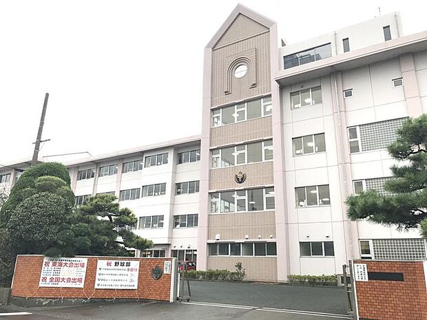 浜松市立丸塚中学校 810m