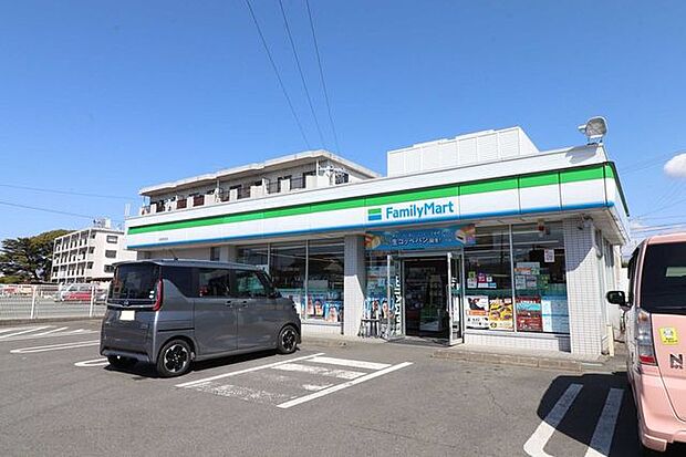 ファミリーマート浜松和合店 670m