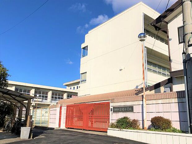 【小学校】安堵小学校まで335ｍ