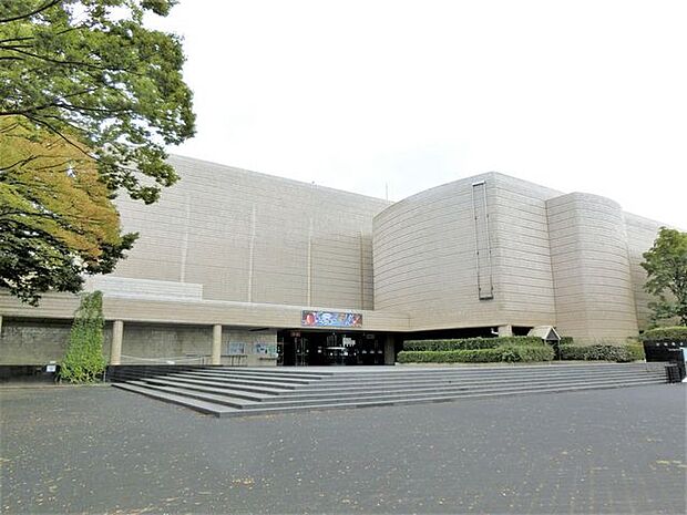新潟県立 自然科学館 720m