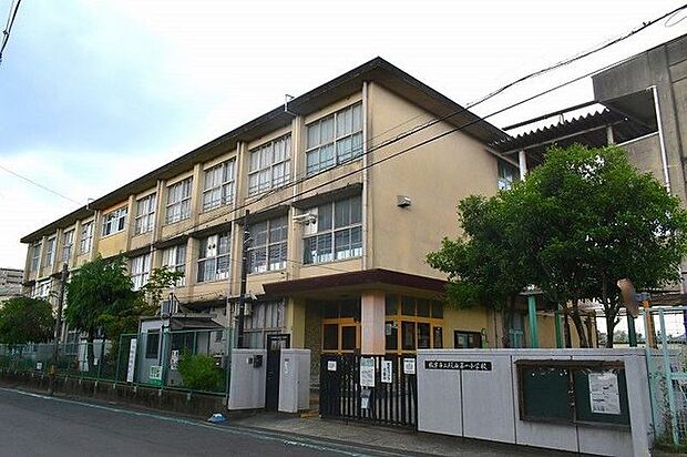 枚方市立殿山第一小学校 400m