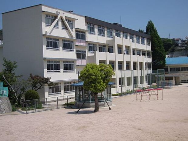 広島市立己斐小学校？1076m？