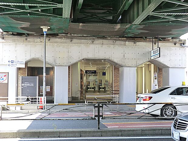 京浜急行電鉄黄金町駅まで徒歩8分(約400ｍ)