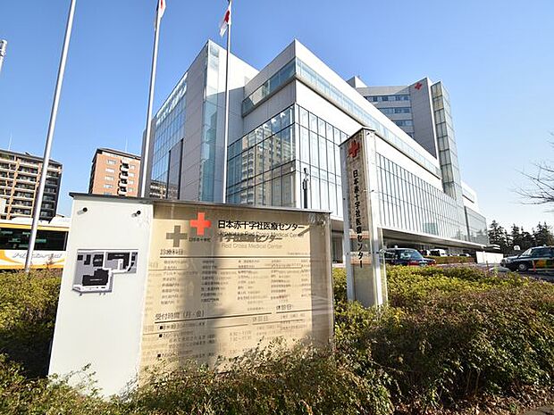 日本赤十字社医療センター：徒歩10分（724ｍ）
