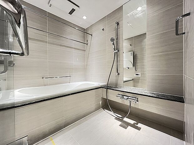 浴室はゆったりと入浴を楽しめる1.25坪タイプです。