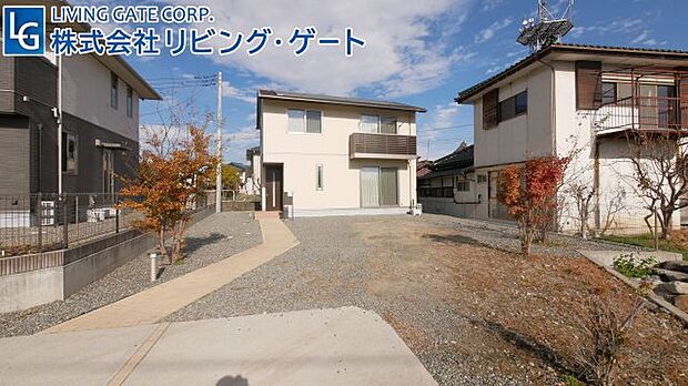             韮崎市本町2丁目　令和2年2月築　積水ハウス施工中古
  