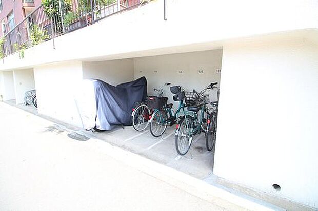 キレイに清掃された自転車置き場です♪