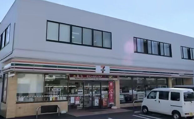 【コンビニエンスストア】セブンイレブン　柏逆井店まで516ｍ