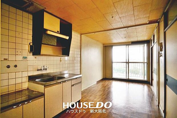 ■壁付きのキッチンは食器棚などの家具を配置する場所が選べるので、お客様に合わせたレイアウトにできます！■デッドスペースができにくいためお部屋を広く使えるのも魅力です！