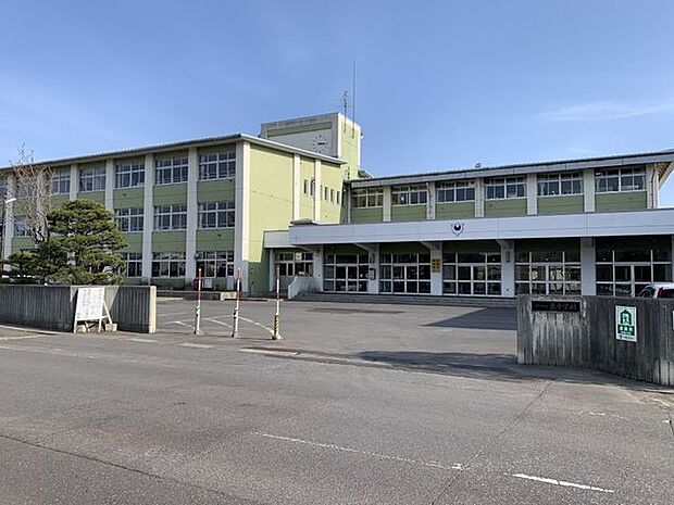 十和田市立東中学校 1340m