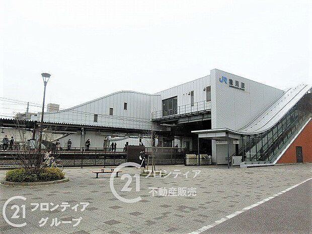桂川駅(JR西日本 東海道本線) 1400m
