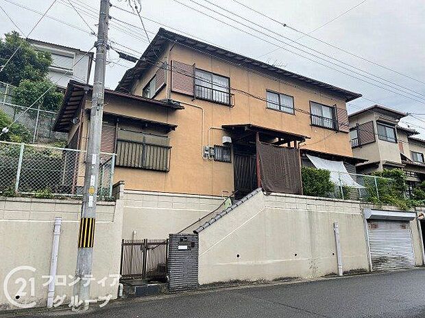 閑静な住宅街に佇むお家！