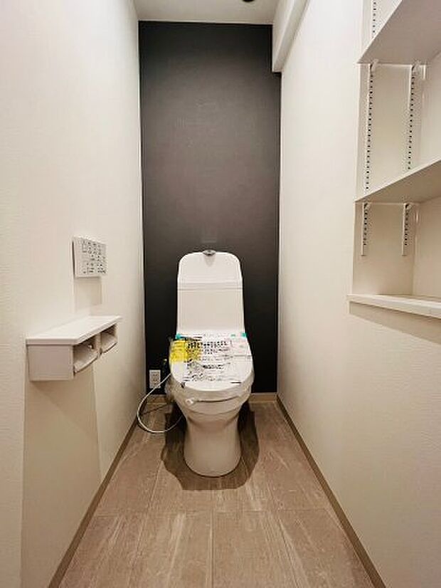 1階と2階に温水洗浄機能付きトイレが備わります。