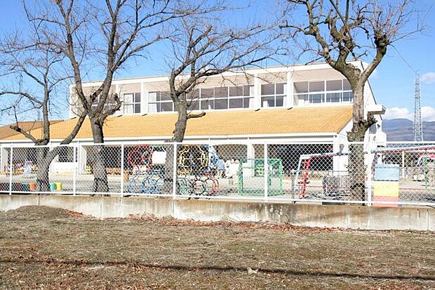 山梨英和カートメルこども園　様 山梨英和カートメルこども園 900m