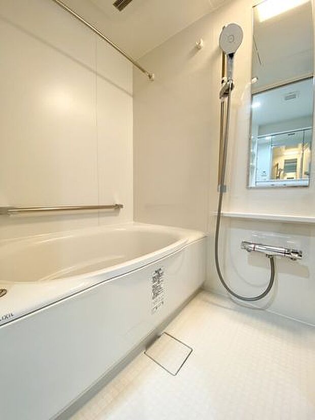 浴室乾燥暖房機能付きのユニットバスです。
