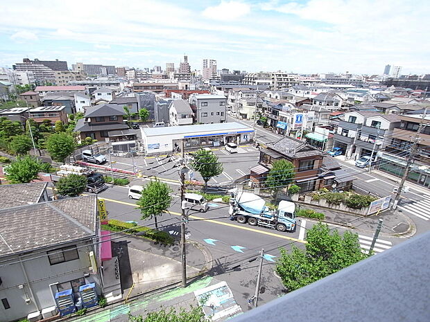 ローソン戸田喜沢橋店（約100ｍ）バルコニーから見える場所にあります。