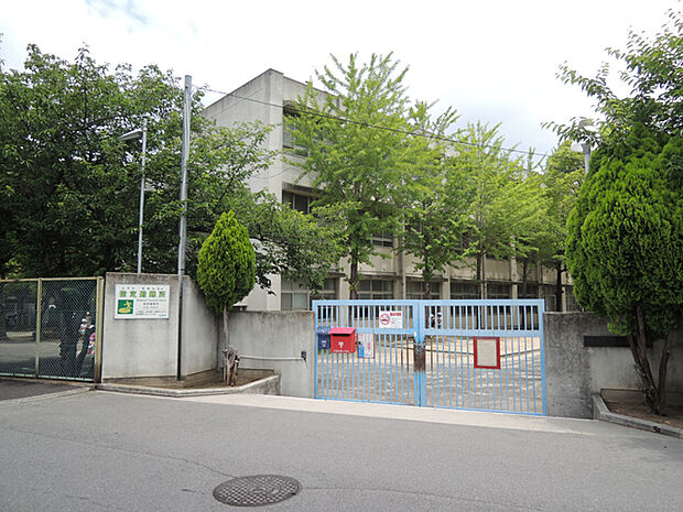 堺市立五箇荘東小学校まで徒歩約４分