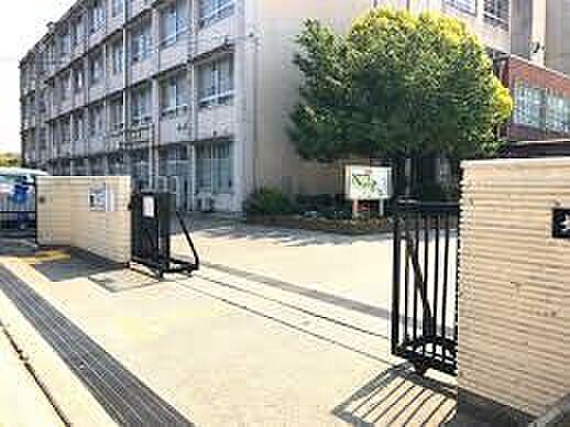 堺市立平井中学校まで徒歩約２０分