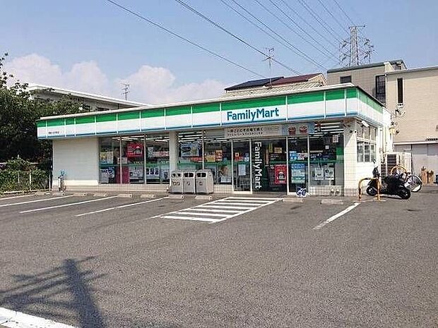 ファミリーマート堺緑ヶ丘中町店まで徒歩約７分