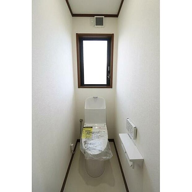 3Fの雰囲気が明るいトイレです。2Fにもトイレがあります。
